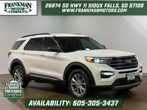 Star White Metallic Tri-Coat 2022 Ford Explorer XLT