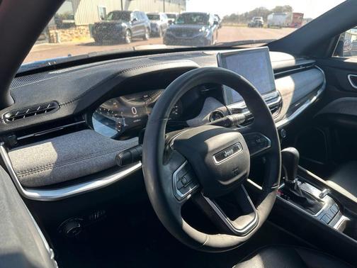 Hydro Blue Pearlcoat 2024 Jeep Compass Latitude Lux