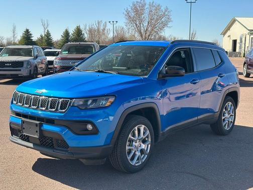 Hydro Blue Pearlcoat 2024 Jeep Compass Latitude Lux