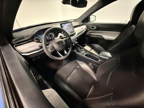 Hydro Blue Pearlcoat 2024 Jeep Compass Latitude Lux