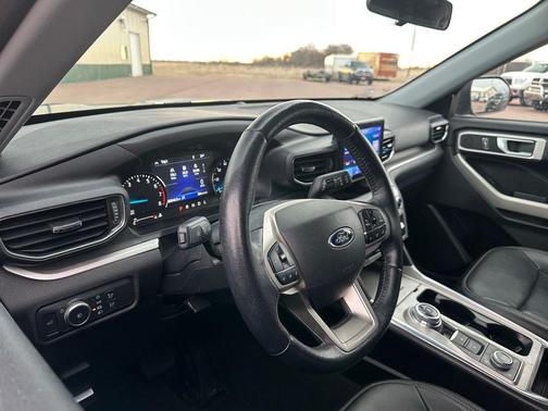 Carbonized Gray Metallic 2022 Ford Explorer XLT