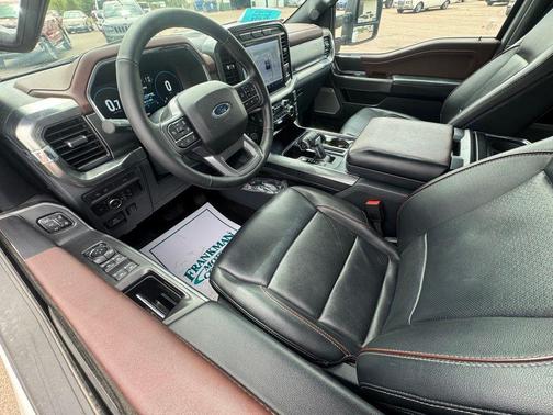 Oxford White 2023 Ford F-150 Lariat