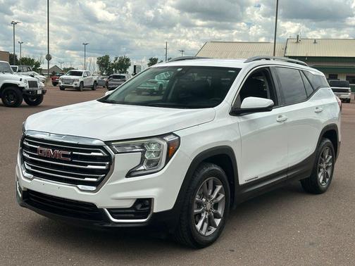 Summit White 2023 GMC Terrain SLT