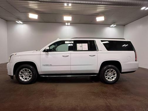 Summit White 2018 GMC Yukon XL SLE