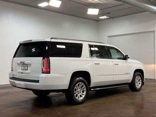 Summit White 2018 GMC Yukon XL SLE
