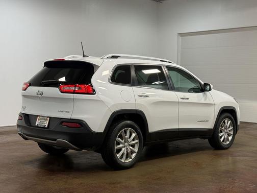Bright White Clearcoat 2017 Jeep Cherokee Limited