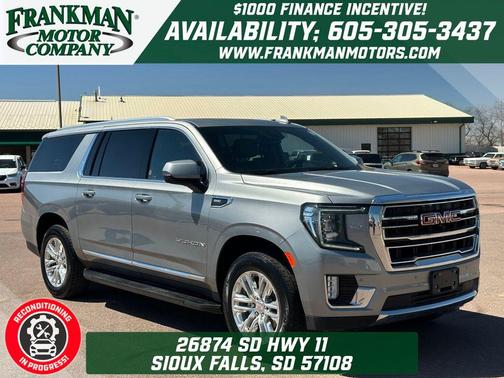 Sterling Metallic 2023 GMC Yukon XL SLT