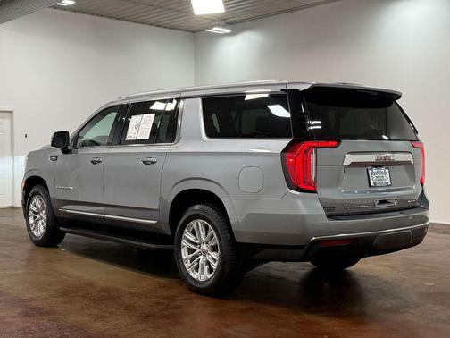Sterling Metallic 2023 GMC Yukon XL SLT