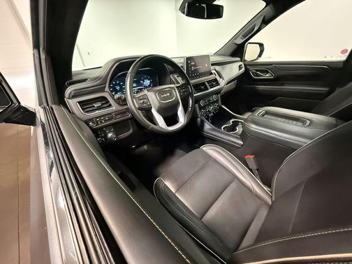 Sterling Metallic 2023 GMC Yukon XL SLT