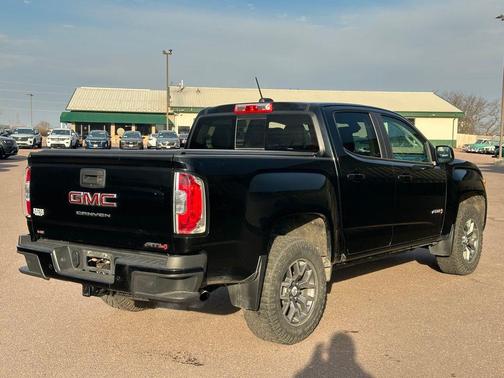 Onyx Black 2022 GMC Canyon AT4
