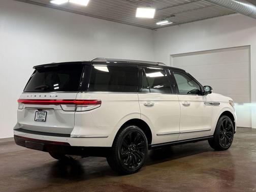 White Metallic 2024 Lincoln Navigator Black Label