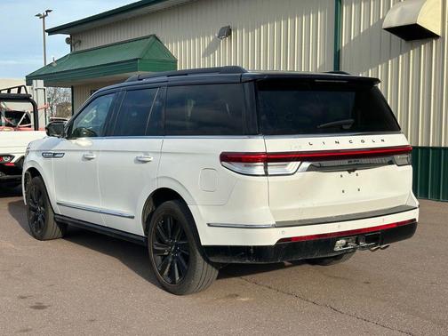 White Metallic 2024 Lincoln Navigator Black Label