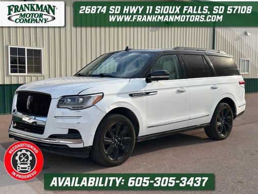 White Metallic 2024 Lincoln Navigator Black Label