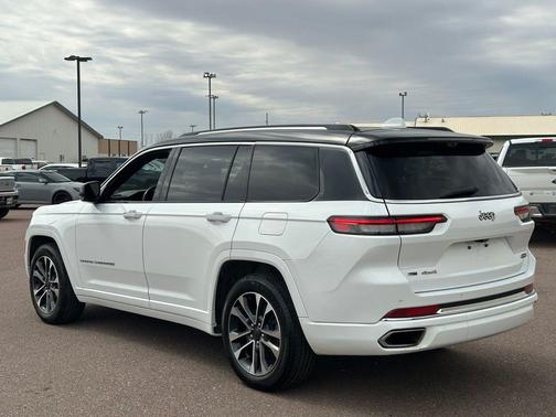 2022 Jeep Grand Cherokee L Overland