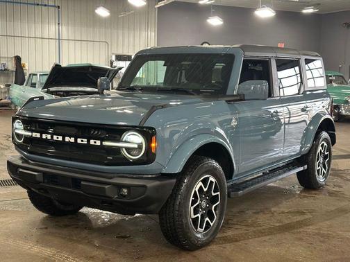 2022 Ford Bronco Outer Banks