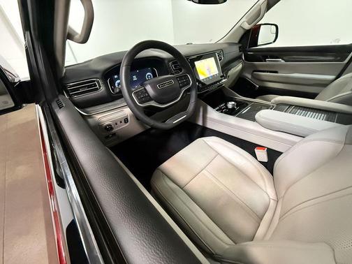 2022 Jeep Wagoneer Series II 4x4