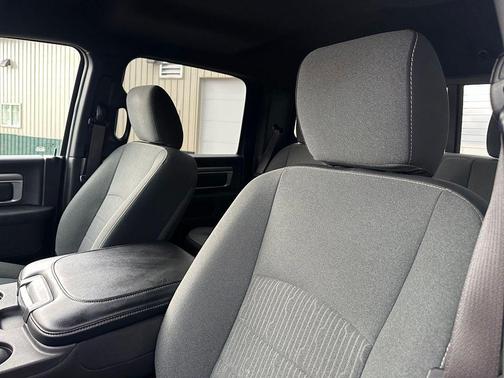 Hydro Blue Pearlcoat 2022 RAM 1500 Classic SLT