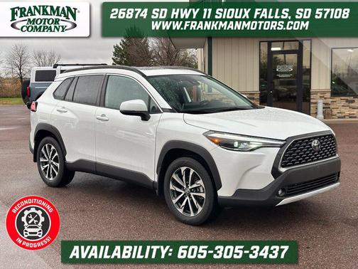 Wind Chill Pearl 2022 Toyota Corolla Cross XLE