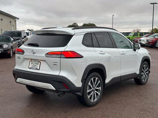 Wind Chill Pearl 2022 Toyota Corolla Cross XLE