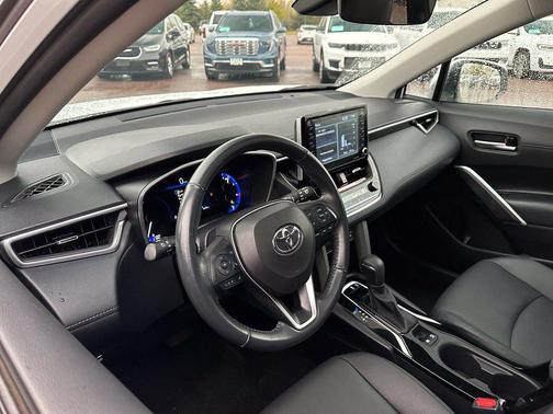 Wind Chill Pearl 2022 Toyota Corolla Cross XLE