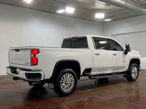 2022 Chevrolet Silverado 3500 High Country