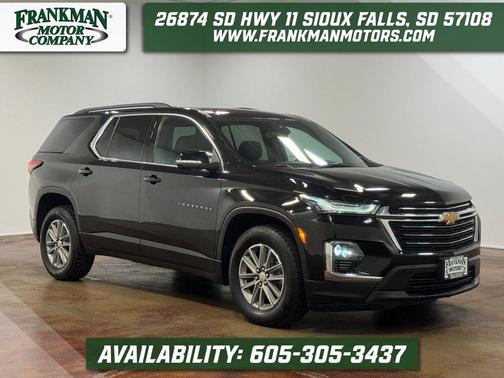 Mosaic Black Metallic 2023 Chevrolet Traverse LT Cloth