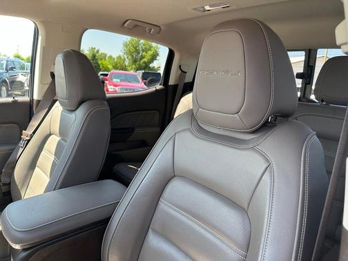 Summit White 2021 GMC Canyon Denali
