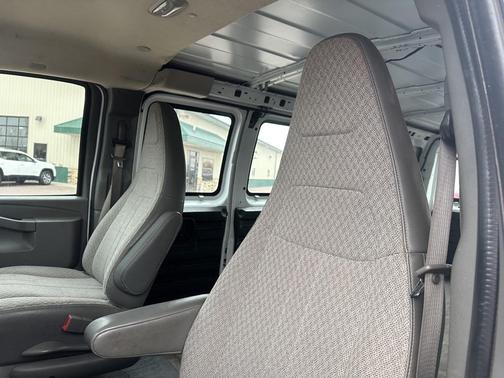 2016 GMC Savana 2500 Work Van