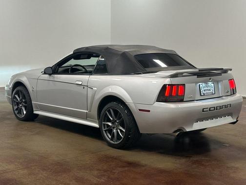 2001 Ford Mustang SVT Cobra