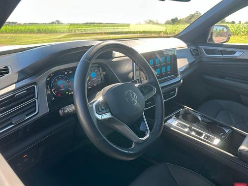 Pure White 2024 Volkswagen Atlas Cross Sport 2.0T SE w/Technology 4MOTION