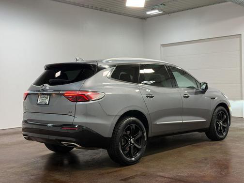 2023 Buick Enclave Essence AWD