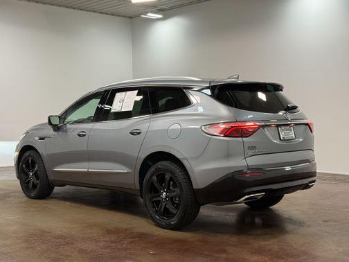 2023 Buick Enclave Essence AWD