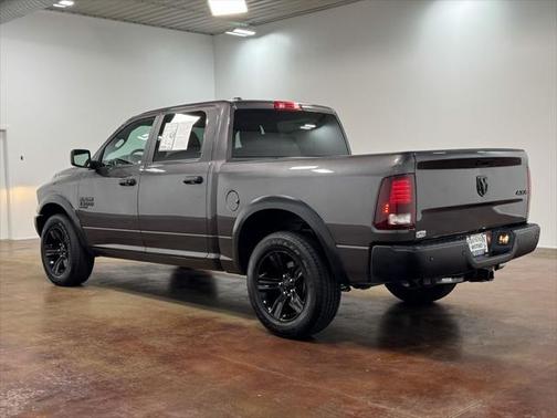 2024 RAM 1500 Classic Warlock Crew Cab 4x4 5'7' Box