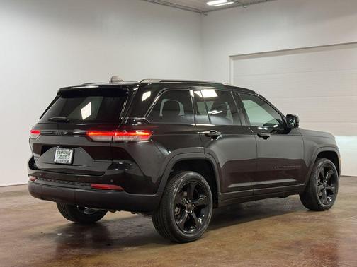 2024 Jeep Grand Cherokee Altitude