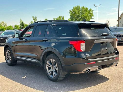 Agate Black Metallic 2021 Ford Explorer XLT