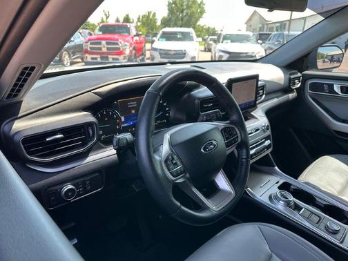 Agate Black Metallic 2021 Ford Explorer XLT
