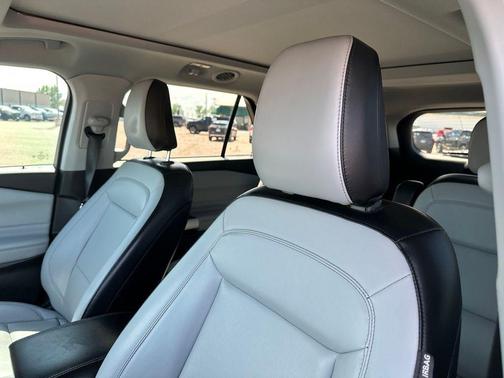 Agate Black Metallic 2021 Ford Explorer XLT