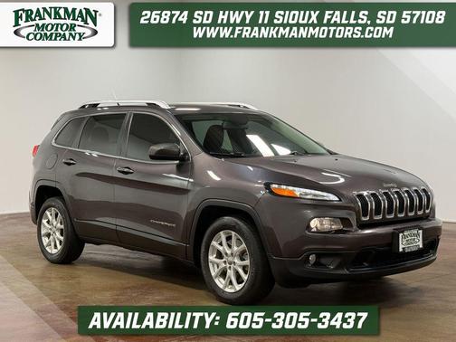 Brilliant Black Crystal Pearlcoat 2014 Jeep Cherokee Latitude