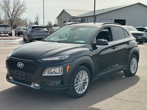 2021 Hyundai KONA SEL Plus