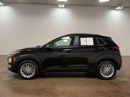 Ultra Black 2021 Hyundai KONA SEL Plus
