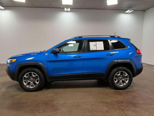 Hydro Blue Pearlcoat 2019 Jeep Cherokee Trailhawk