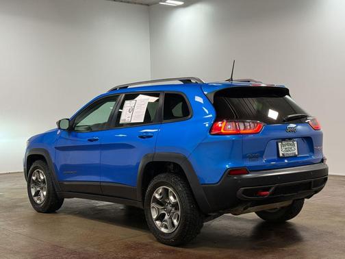 Hydro Blue Pearlcoat 2019 Jeep Cherokee Trailhawk