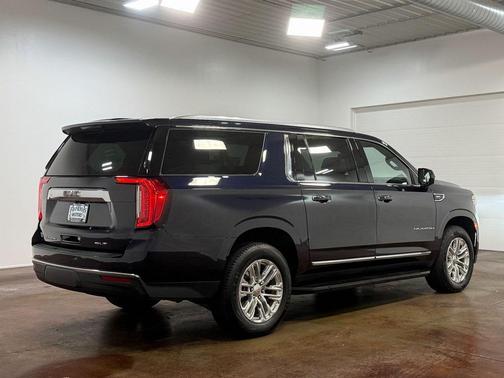 2024 GMC Yukon XL SLT
