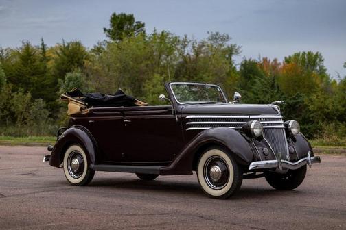 1936 Ford Deluxe Base