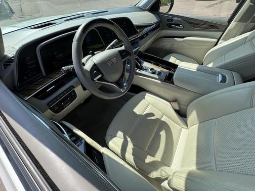 2021 Cadillac Escalade ESV Sport Platinum
