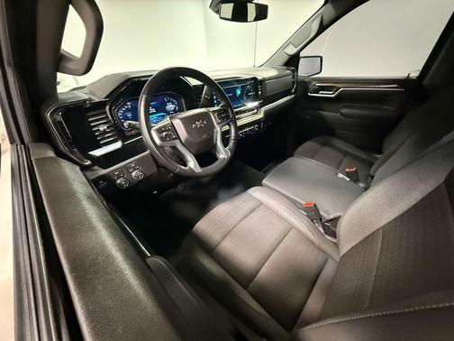 White Sands 2026 Chevrolet Silverado 1500 RST