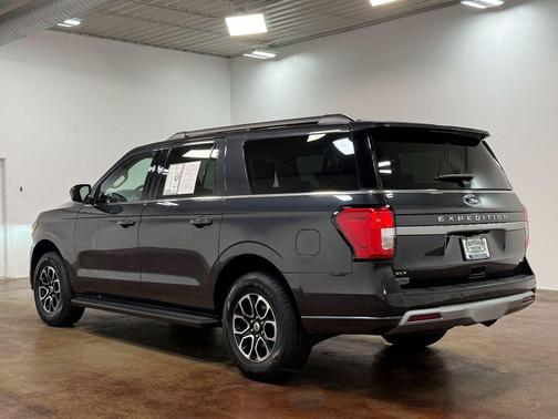 Gray Metallic 2024 Ford Expedition Max XLT