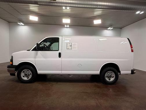 2017 GMC Savana 2500 Work Van