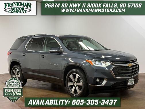 Graphite Metallic 2021 Chevrolet Traverse LT Leather