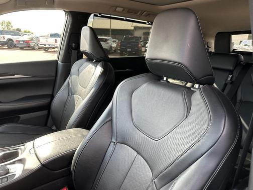2022 INFINITI QX60 SENSORY